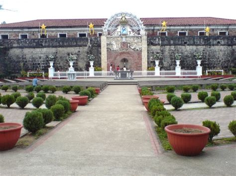  Le Fort Pilar de Zamboanga: Une forteresse historique imprenable face aux vents du changement